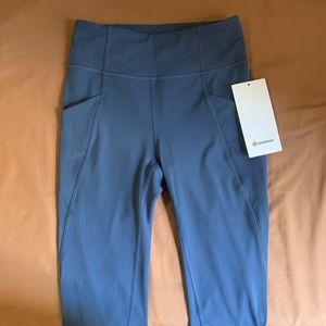 Lululemon time to sweat crop ink blue 23”